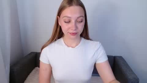 Snapshot of love_bella_ chatting on 07/03/26, 12:50 love bella online show from 07/03/26, 12:50