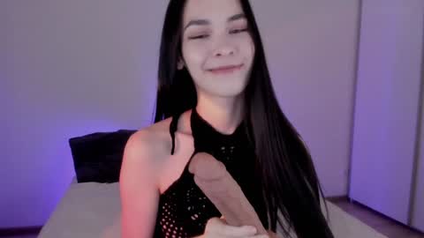 Snapshot of love_coin chatting on 12/18/24, 03:58 Love is name - I want to be your hobby General of hearts troops online show from 12/18/24, 03:58