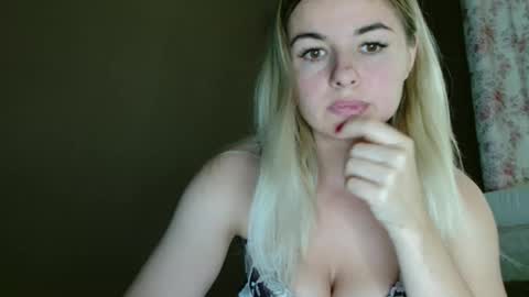 Megane online show from 09/25/25, 10:08