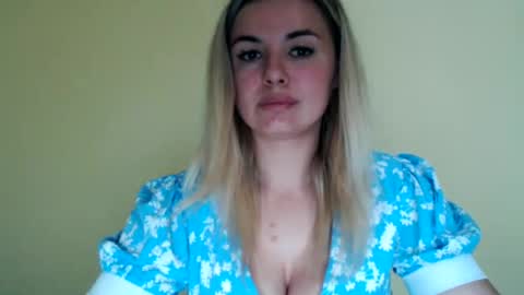 Snapshot of love_dom_meg chatting on 06/22/26, 10:34 Megane online show from 06/22/26, 10:34