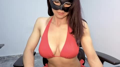 Nina online show from 05/21/26, 08:16