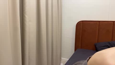 Snapshot of love_in_asian chatting on 02/03/25, 02:45 Learn how love can be with us online show from 02/03/25, 02:45