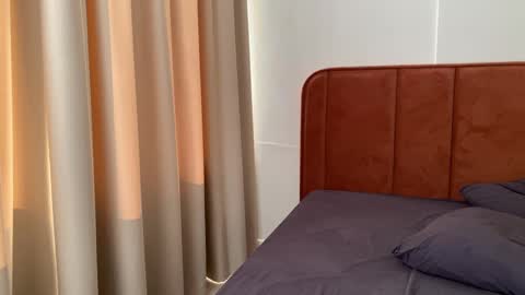 Snapshot of love_in_asian chatting on 02/12/25, 08:27 Learn how love can be with us online show from 02/12/25, 08:27