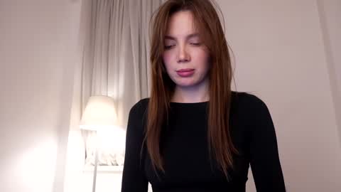 Snapshot of love_machine_ chatting on 12/22/24, 02:49 Sofi online show from 12/22/24, 02:49