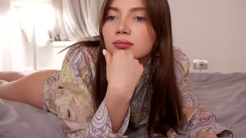 Snapshot of love_machine_ chatting on 12/27/24, 03:15 Sofi online show from 12/27/24, 03:15