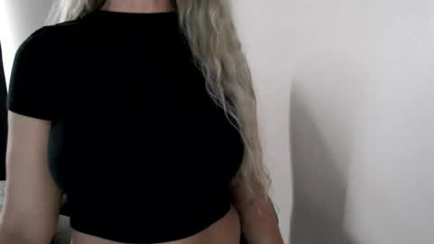 LoVe On  online show from 06/28/26, 02:34