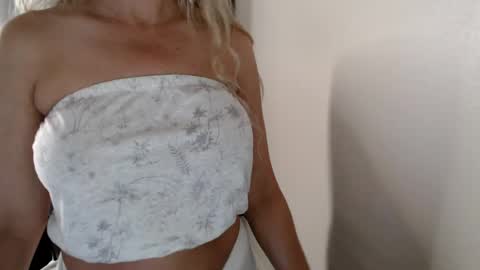 LoVe On  online show from 07/09/26, 01:04