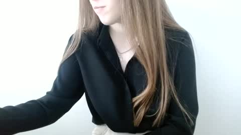 Vivian online show from 06/16/26, 01:36