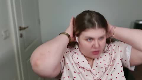 Ally online show from 12/18/25, 07:09