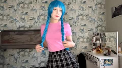 Kim online show from 04/06/26, 01:45