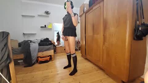 Snapshot of loveanarchist chatting on 11/26/25, 06:53 Love online show from 11/26/25, 06:53