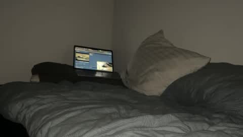 Snapshot of lovebeman69 chatting on 12/19/24, 01:39 lovebeman69 online show from 12/19/24, 01:39