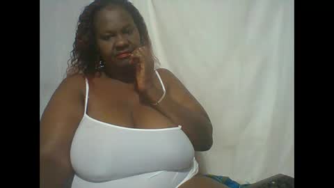 Lynn online show from 10/12/25, 08:19