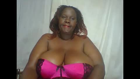 Lynn online show from 11/01/25, 01:40