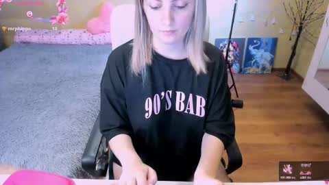 cat-girl online show from 09/23/25, 12:52