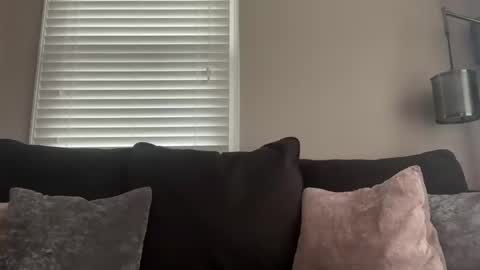 loved19 online show from 11/08/25, 03:34