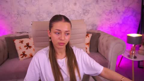 loveedove online show from 04/28/26, 06:18