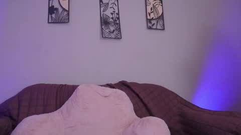 katalina   online show from 05/22/26, 03:24