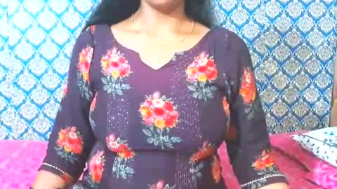 Divya online show from 05/18/26, 08:09