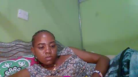 lovegal335 online show from 12/14/25, 03:50