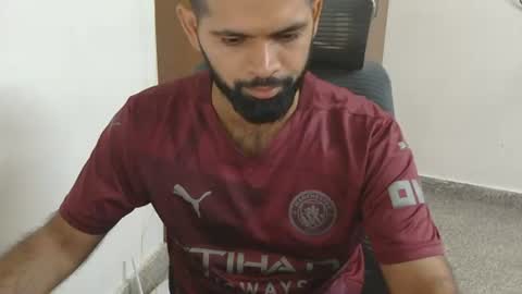 Snapshot of lovehairyindian chatting on 06/11/26, 02:53 Indian hairy online show from 06/11/26, 02:53