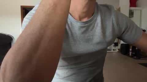 Loveisperfect online show from 10/11/25, 08:02