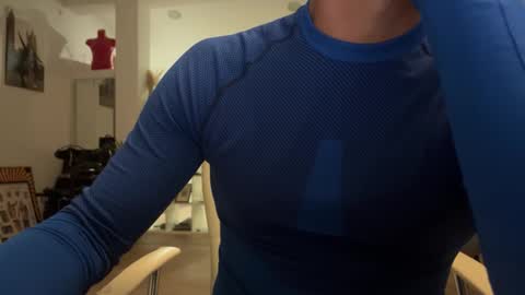 Loveisperfect online show from 11/16/25, 05:46