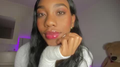 Snapshot of loveit_hermione chatting on 12/26/24, 06:09 Val online show from 12/26/24, 06:09