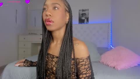 Snapshot of loveit_hermione chatting on 11/15/25, 12:19 Val online show from 11/15/25, 12:19