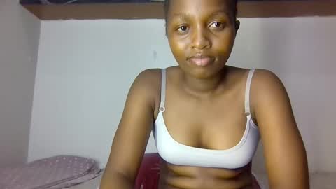 lovelbrownie online show from 10/02/25, 06:04