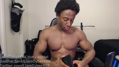 Snapshot of loveleexd21 chatting on 02/23/25, 04:28 loveleexd21 online show from 02/23/25, 04:28