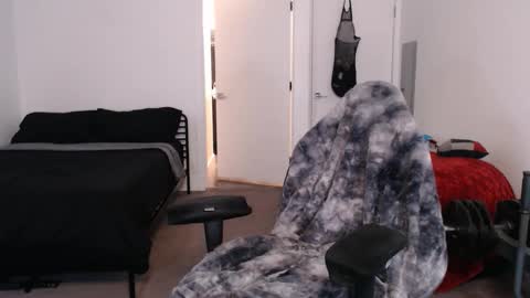 Snapshot of loveleexd21 chatting on 11/19/25, 12:43 loveleexd21 online show from 11/19/25, 12:43