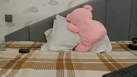 lovellykitty online show from 09/17/25, 06:48