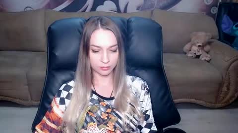 private open online show from 03/12/25, 08:51