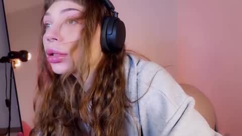 Elsa online show from 02/22/25, 04:40