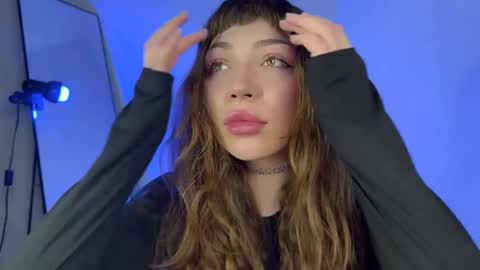 Elsa online show from 03/11/25, 04:43