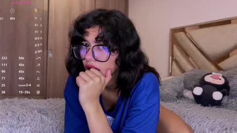 Allyson 3 online show from 10/26/25, 11:42