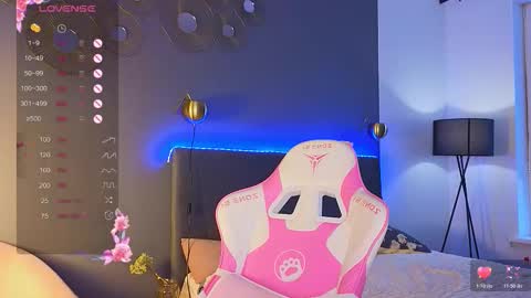 Jenny online show from 11/05/25, 02:44