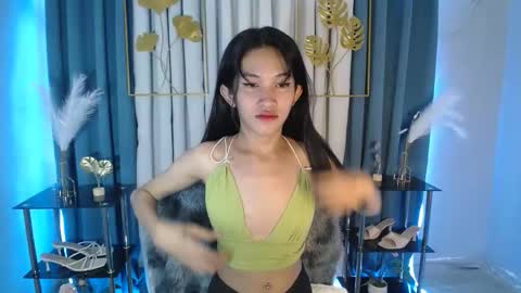 BELLA online show from 04/12/26, 10:15