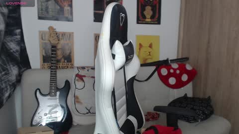 Cassie online show from 12/23/24, 09:40