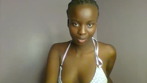 Snapshot of lovely_choco chatting on 11/26/25, 05:47 Choco online show from 11/26/25, 05:47