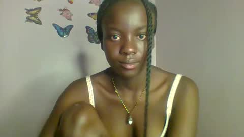 Snapshot of lovely_choco chatting on 12/17/25, 06:36 Choco online show from 12/17/25, 06:36