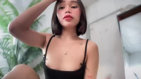 lovely_cittie18 online show from 05/11/26, 03:01