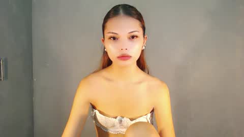 Snapshot of lovely_darlingx chatting on 06/09/26, 01:28 Precious . online show from 06/09/26, 01:28