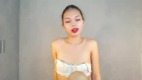 Snapshot of lovely_darlingx chatting on 06/11/26, 02:00 Precious . online show from 06/11/26, 02:00
