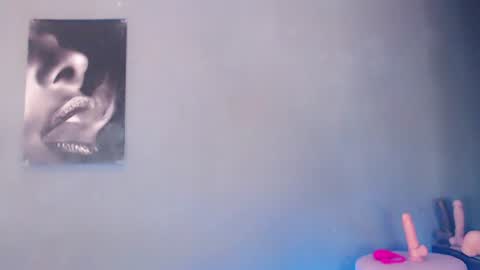 Snapshot of lovely_darlingx chatting on 06/27/26, 01:54 Precious . online show from 06/27/26, 01:54