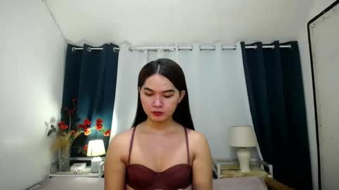 lovely_dianne online show from 02/19/25, 02:33