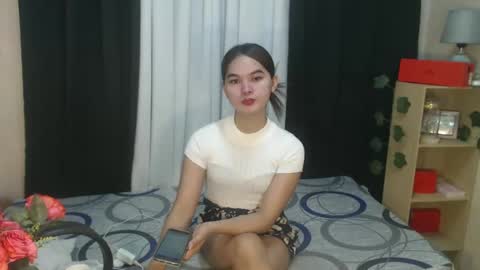 lovely_dianne online show from 02/25/25, 07:47