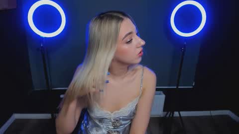 Bella 3 online show from 01/14/26, 05:51