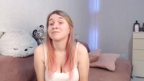 Lovely Hayley online show from 11/04/25, 10:31